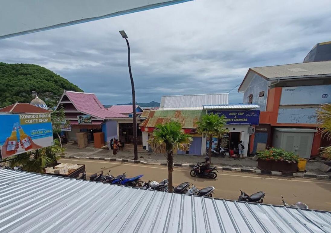 Komodo Indah Hotel Labuan Bajo Extérieur photo
