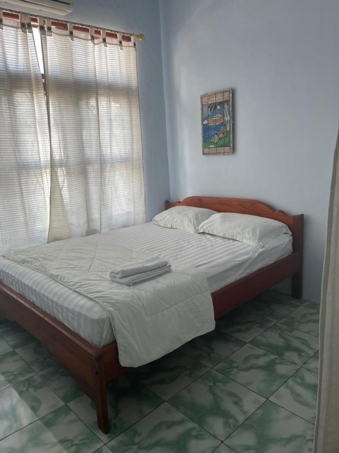 Komodo Indah Hotel Labuan Bajo Chambre photo